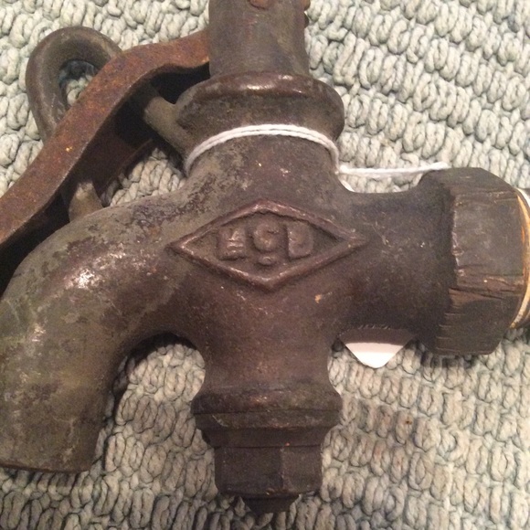 Brass Barrel Spicket - Picture 2 of 3